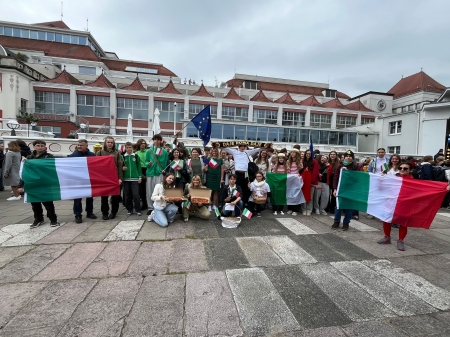 Społeczność 2 LO na paradzie „Weekend Europejski w Sopocie” zorganizowany przez Sopot 