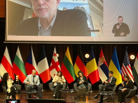 ŚWIAT ROZDARTY WOJNAMI. CZY KULTURA DIALOGU MA PRZYSZŁOŚĆ? 