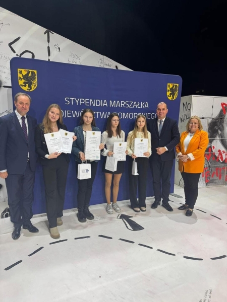 Aleksandra Potrykus z 1B Stypendystką Marszałka Województwa Pomorskiego