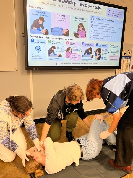 Koło Pierwszej Pomocy w II LO (piątki od 15.25)
